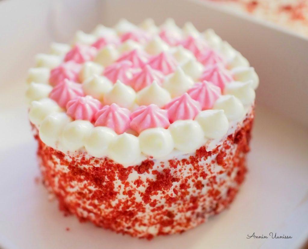 Pieniä Red Velvet Kakkuja