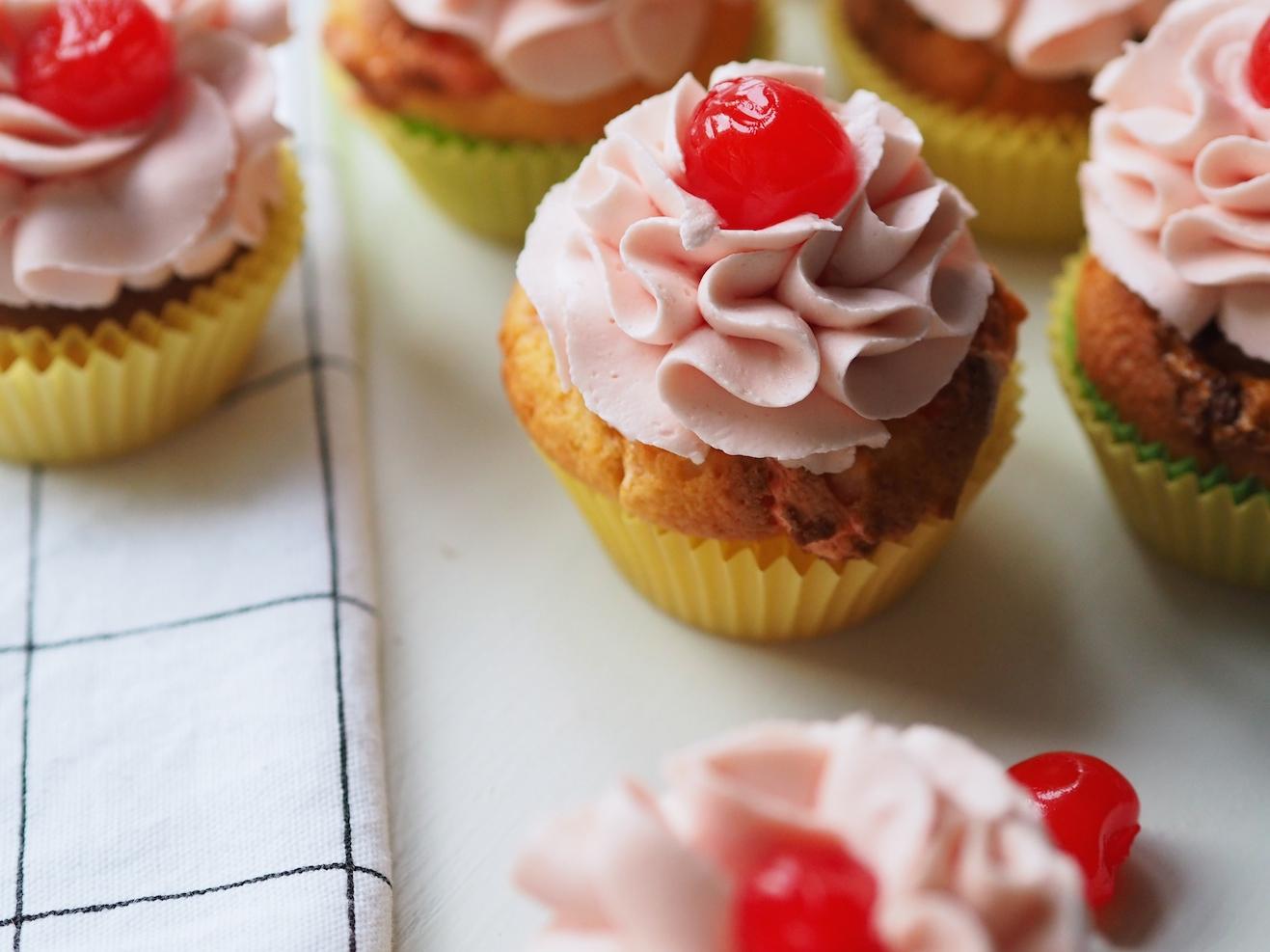 Marshmallow Cupcakes – Vaahtokarkki Kuppikakut