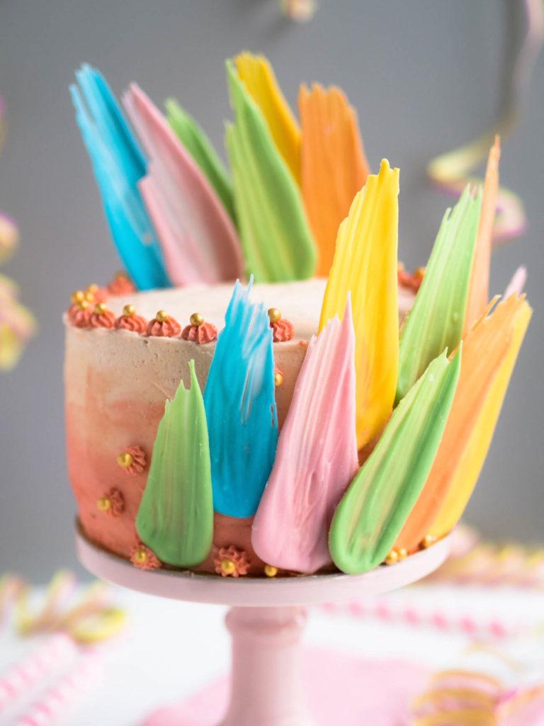 Brushstroke Cake - Värikäs Vappukakku